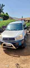 A picture of JAPA DISTRESS SALES Clean Toyota Rav 4 02 05 for
