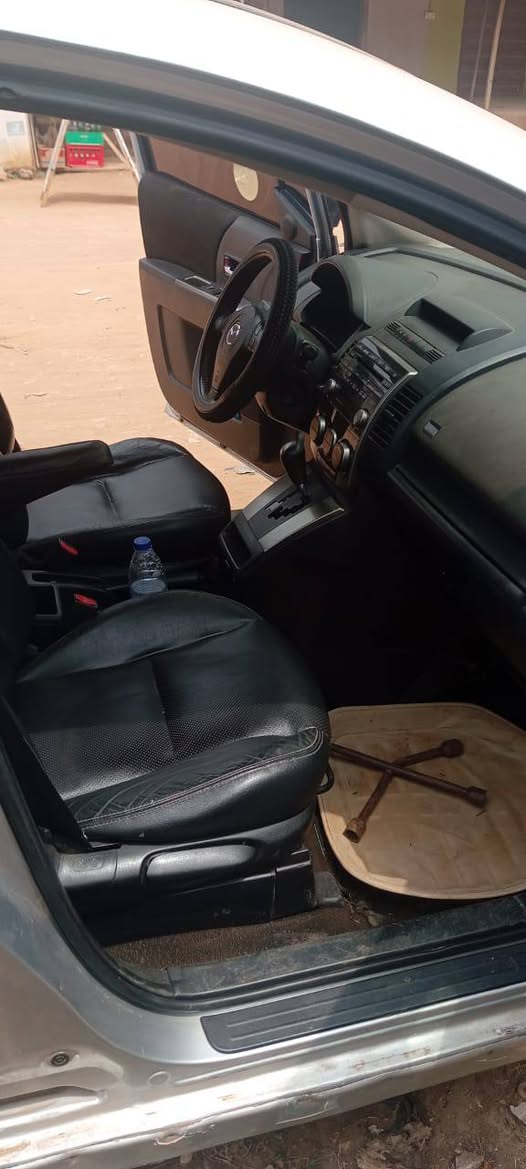 A picture of Mazda 5 first body engine and gear AC working perfectly
