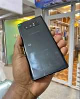 A picture of Samsung note 8
