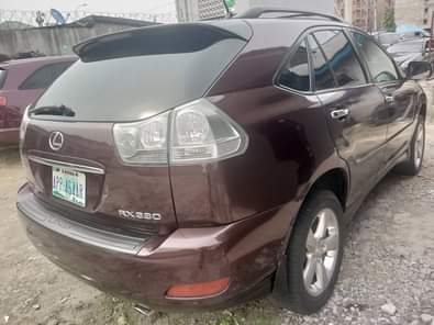 A picture of Lexus Rx 330 Everything working Port Harcourt 07035209019 5 8m