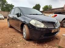A picture of Nissan Tiida manual