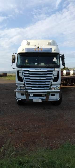 freightliner argosy