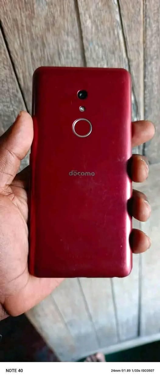 A picture of Arrows docomo gb 64 ram 6 creck 1 ndogo kwa