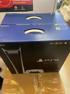 A picture of PLAYSTATION 5 DISC VERSION BRAND NEW