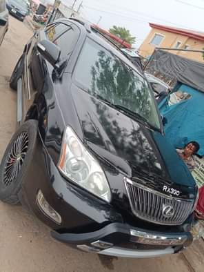 A picture of 2005 Lexus RX 330 Dealer s deal First Body Everything