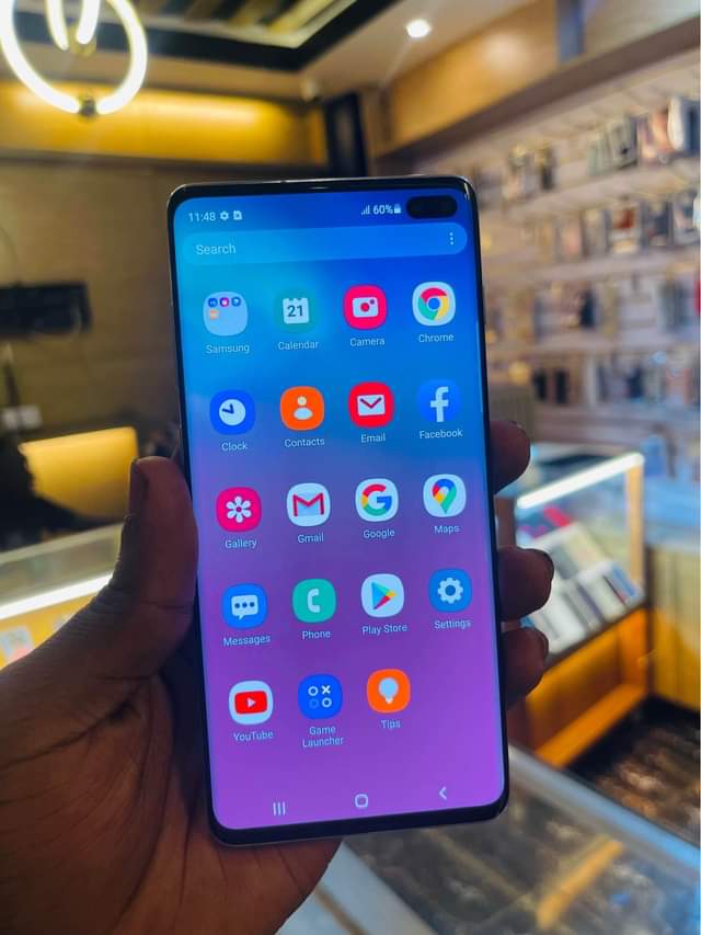 A picture of Samsung galaxy S10