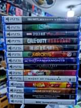A picture of Ps4 and Ps5 Game CD