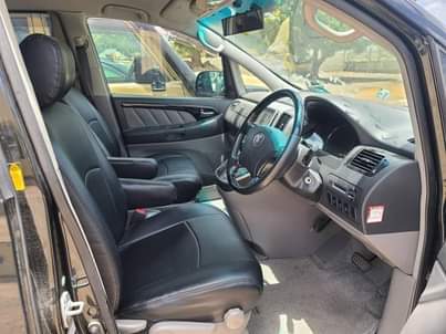 A picture of ALPHARD 2007
