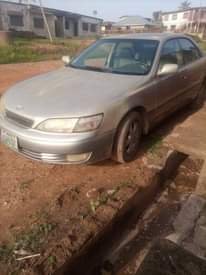 A picture of Lexus 300