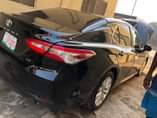 A picture of hottest deal at the moment toyota camry 2018 with factory