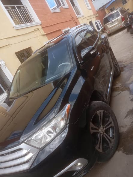 A picture of Registered Toyota Highlander 2008 upgraded up for sale