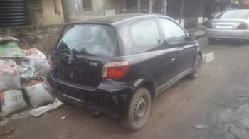 A picture of tokunbo Toyota yaris in a 1 1 good working 09061358848