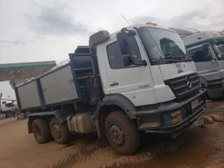 A picture of Benz Axcor dumper on sale at only 85m