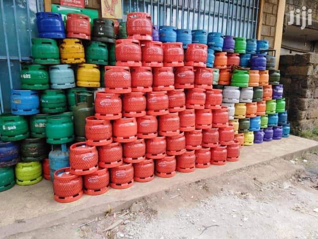 A picture of Gas refill and Full sets