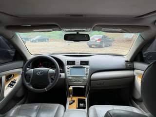 A picture of TOYOTA CAMRY