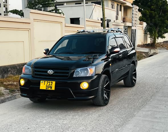 A picture of TOYOTA KLUGER 0672210608