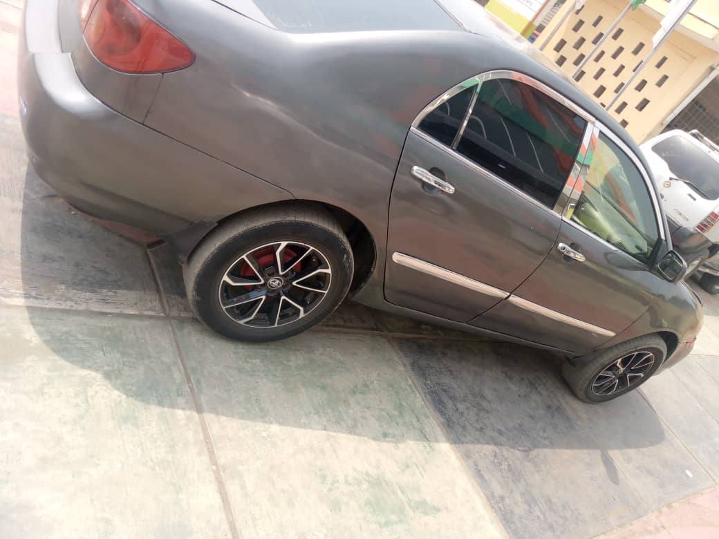 A picture of 2004 Toyota Corolla