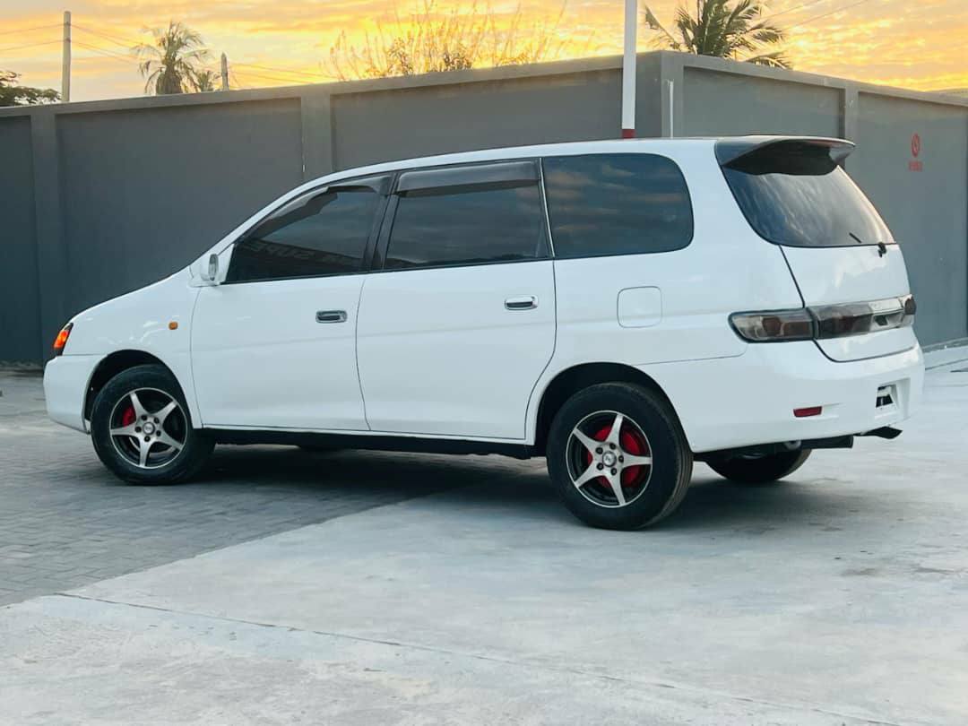 A picture of Toyota GAIA