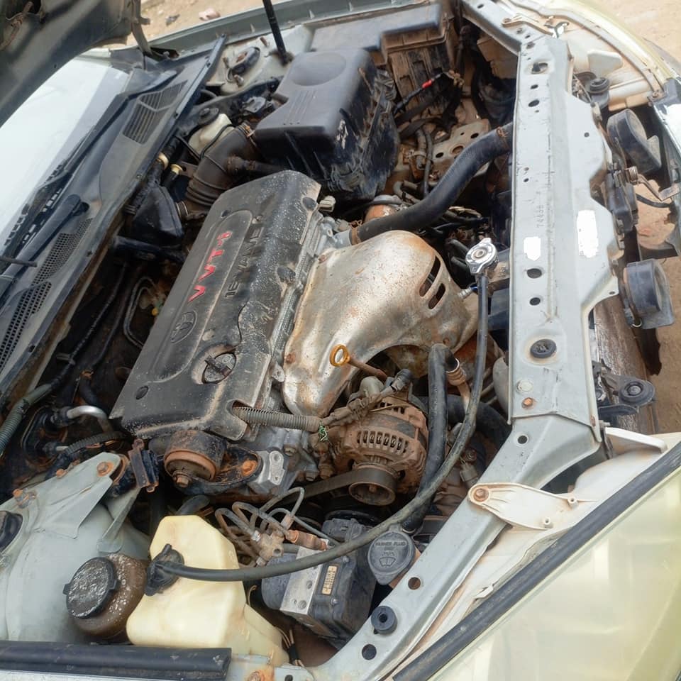 A picture of Toyota Camry 06