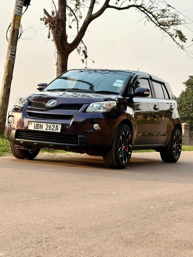 A picture of Toyota iST