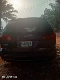 A picture of Clean Toyota sienna for sale