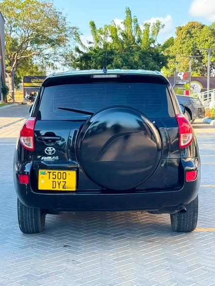 A picture of TOYOTA RAV4 MISS TZ FULL AC MUSIC PUSH START MIL