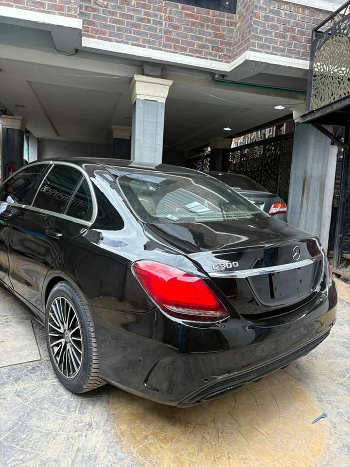 A picture of MERCEDES BENZ C300 2015