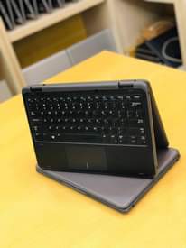 A picture of Tunauza laptops na desktops za aina zote.