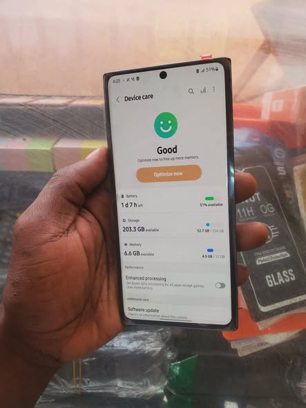 A picture of Samsung note 10 plus