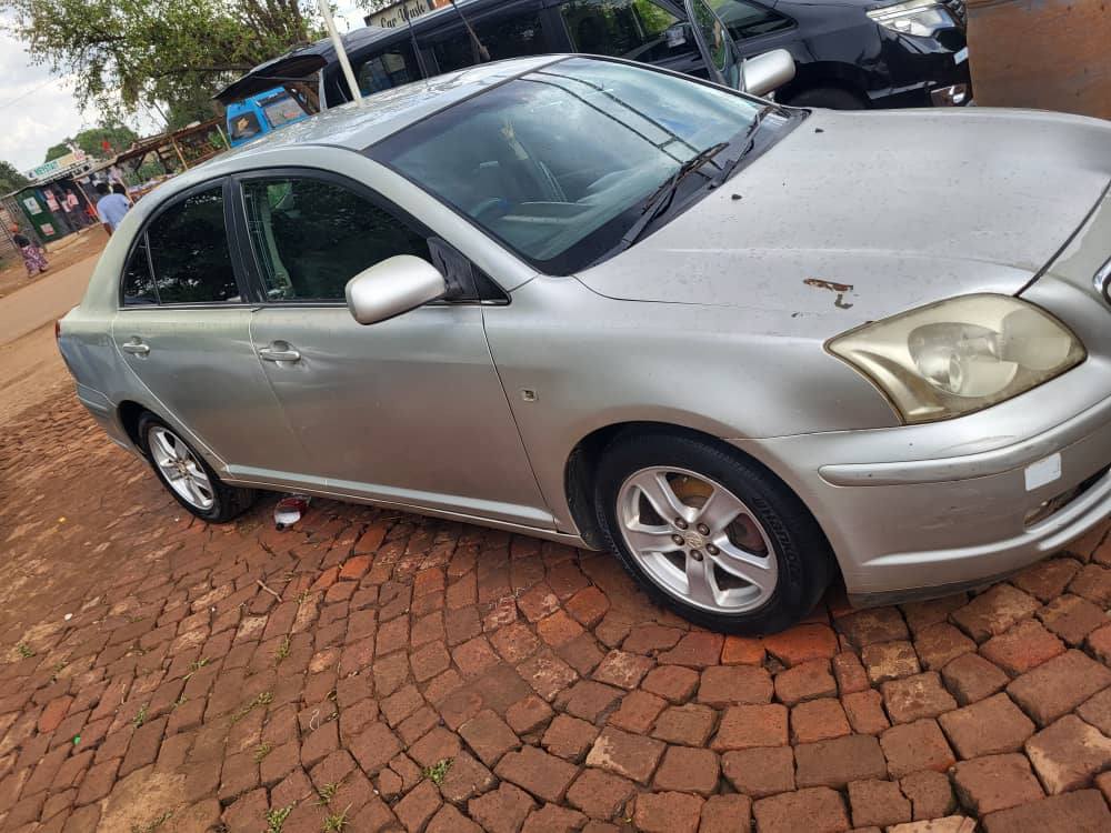 used toyota avensis