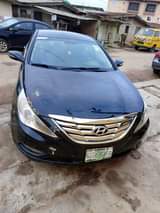 A picture of Hyundai sonata 2012