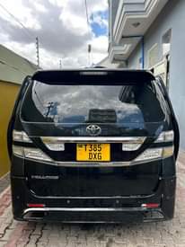 A picture of Toyota vellfire