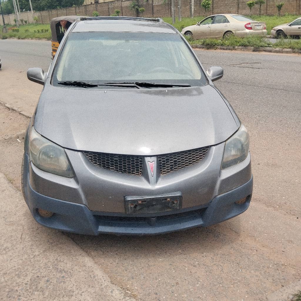 A picture of Pontiac Vibe 05 Good engine noiseless and never being worked