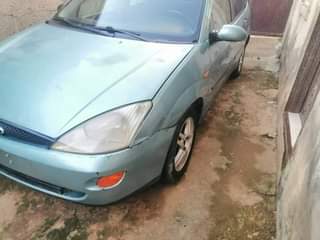 A picture of 2002 Ford 2002