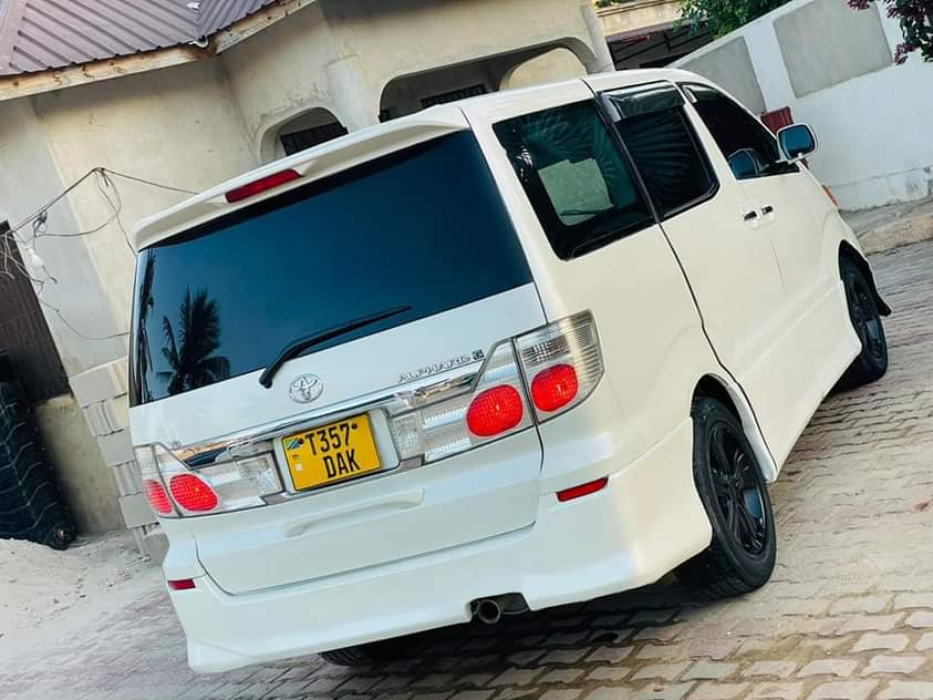 A picture of TOYOTA ALPHARD