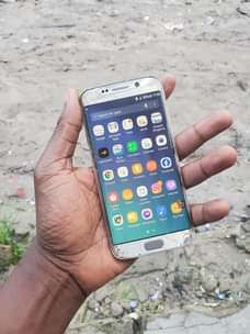 A picture of SAMSUNG S6 EDGE