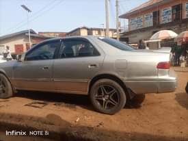 A picture of Camry droplight