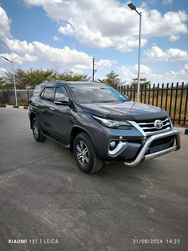 used toyota fortuner