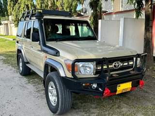 A picture of LAND CRIUSER HARDTOP