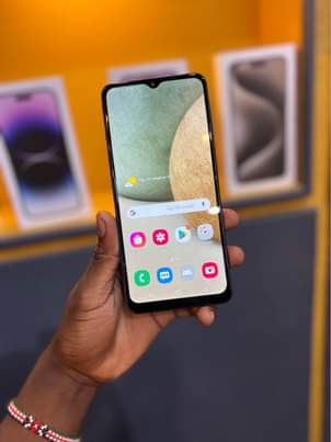 A picture of SAMSUNG GALAXY A12