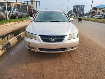 A picture of UNREGISTERED HYNDAI SONATA 2008
