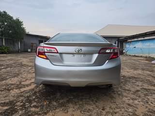 A picture of 2013 toyota camry
