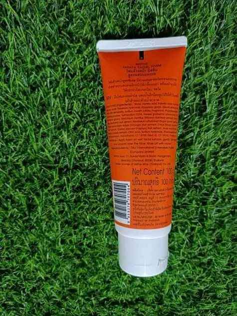 A picture of Papaya Facial Foam Face Wash