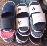 A picture of Qualify slide available in different sizes and colours