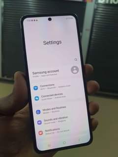 A picture of Samsung Galaxy Flip 3 5G