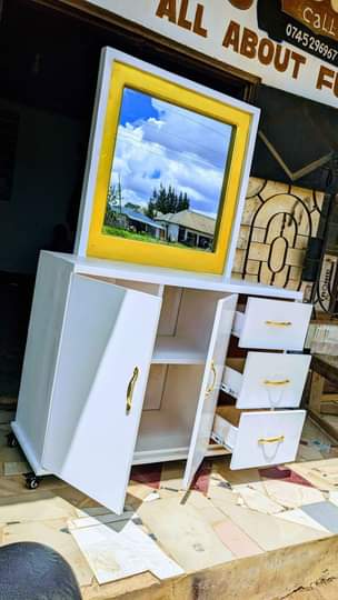 A picture of Dressing table inapatikana kwetu KING SOFA SEAT MAFINGA KINYANAMBO B