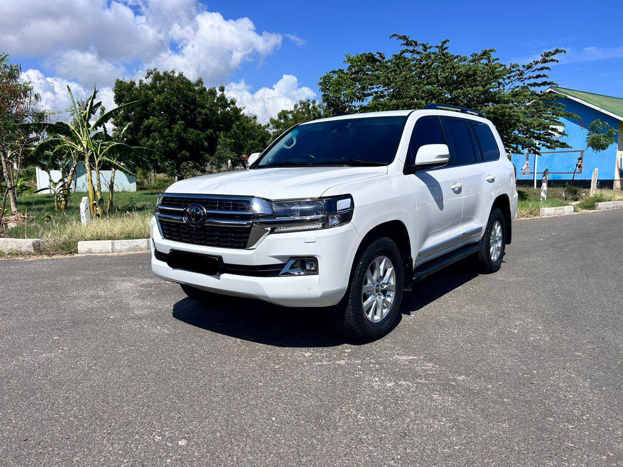 A picture of Price 270M Contact 0712827933 TOYOTA L CRUISER VXR 2020 Well