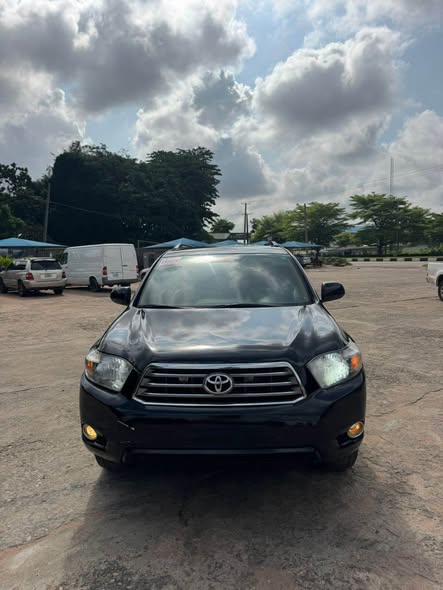 A picture of Toyota Highlander 2008 Model Sport Edition
