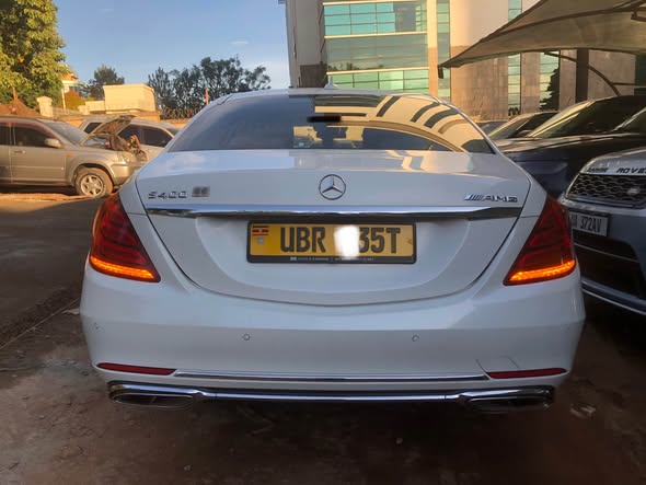 A picture of Mercedes Benz S400 Leather seats model 2019 for inspection contact