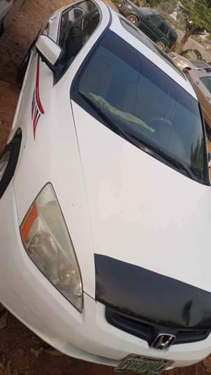 A picture of HONDA END OF DISCUSSION 2004 MODEL EVERYTHING BLESSED Distress Sale